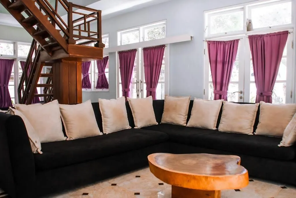 2 Bed Villa With Pool, Big Garden, Central Seminyak