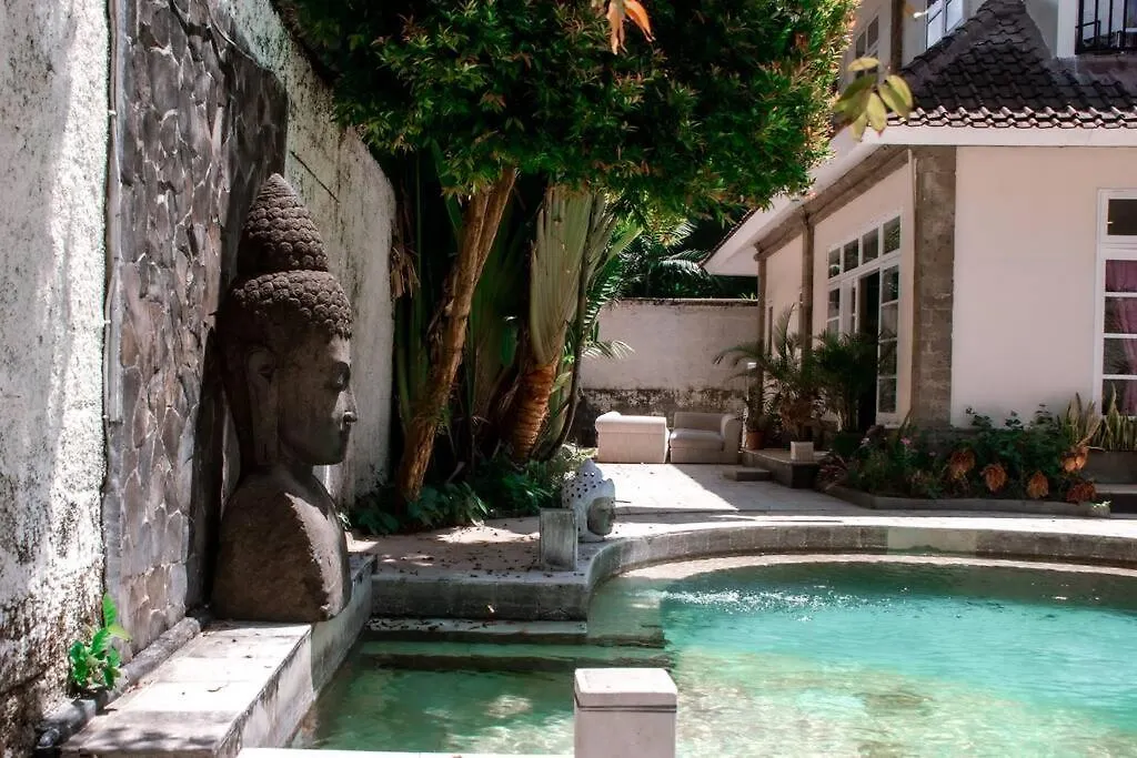 2 Bed Villa With Pool, Big Garden, Central Seminyak Indonesien