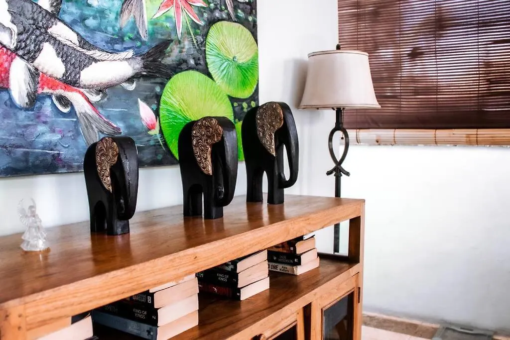 2 Bed Villa With Pool, Big Garden, Central Seminyak Indonesien